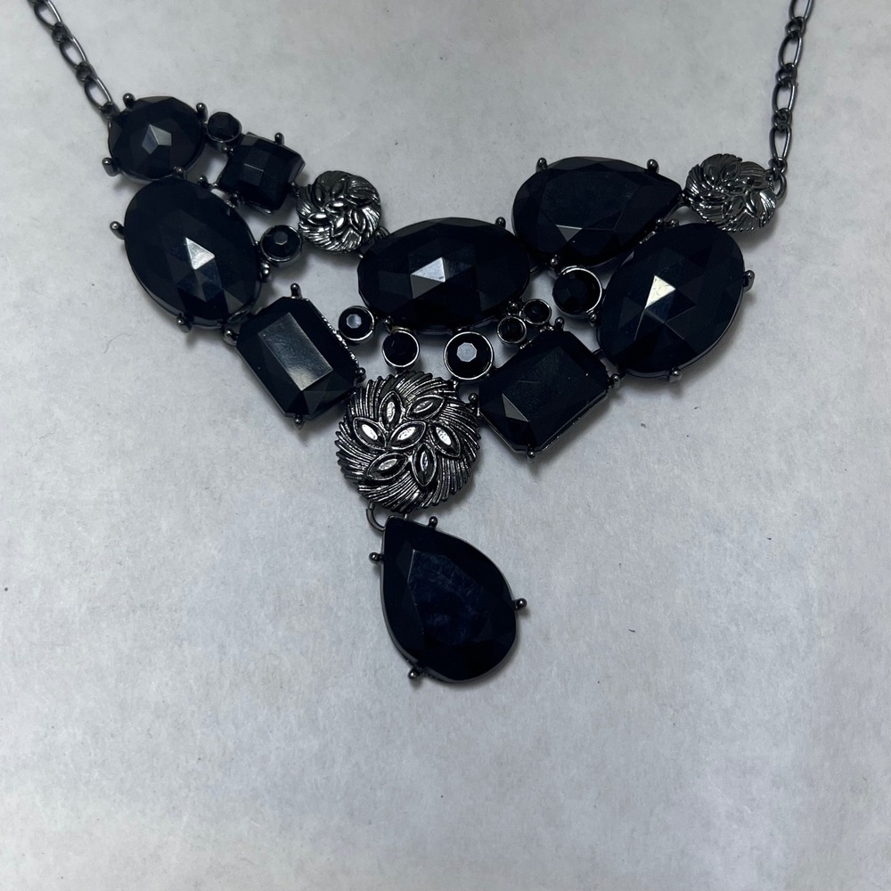 Avon Black Gunmetal Bib Necklace Earrings‎ Stretch Bracelet Jewelry Set Gothic - Picture 7 of 9